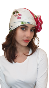 Foulard in twill di seta Daphné_ Modella Sara Aldobrandi